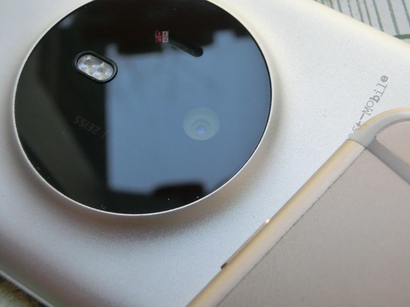 Lumia McLaren