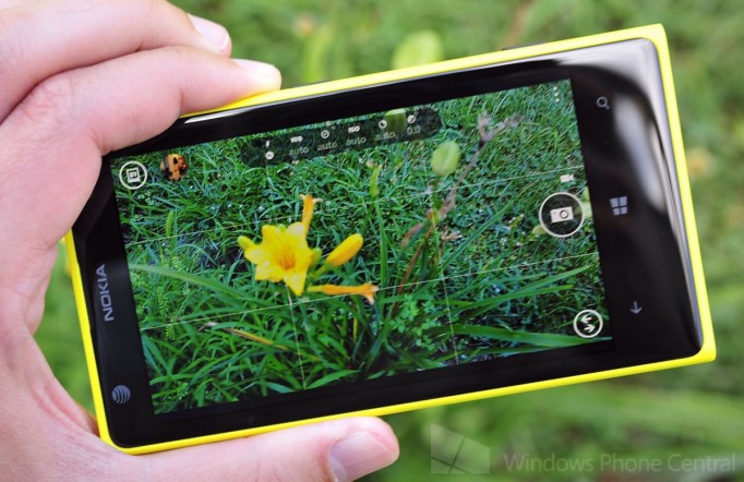 Lumia 1020. Źródło: www.xhsnewspaper.com