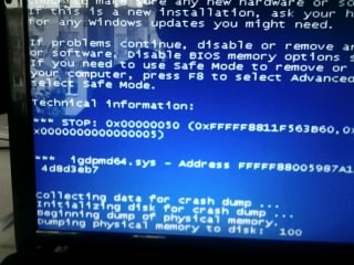 Trzecie, zbliżone zdjęcie ekranu STOP z błędem o numerze 0x00000050