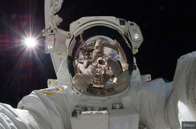 Selfie. Źródło: NASA