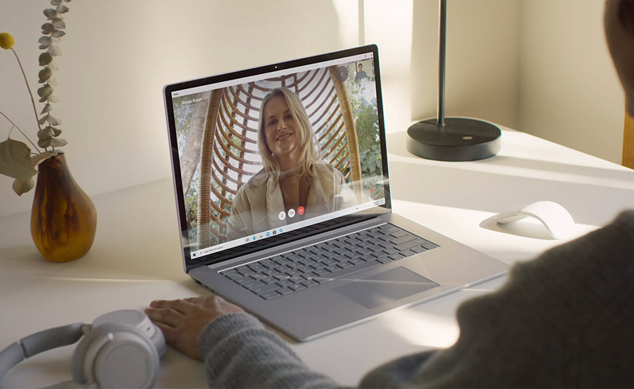 Podzielone okno na Androidzie i animowane tła w Skype 8.74