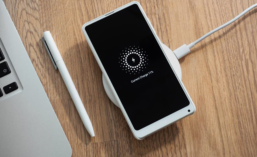 Mi Charge Turbo, czyli bezprzewodowe ładowanie 30W. 50% w 25 minut