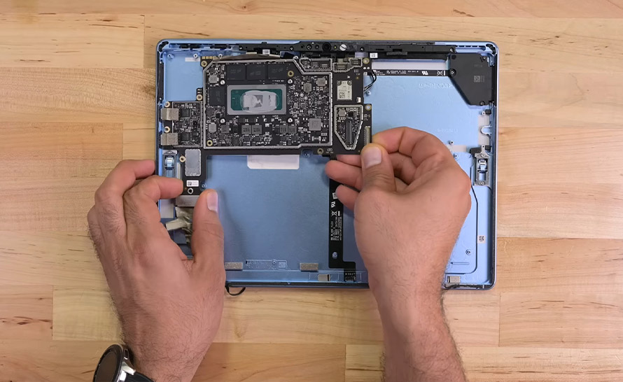Surface Pro 9 z najłatwiejszą naprawą w historii marki