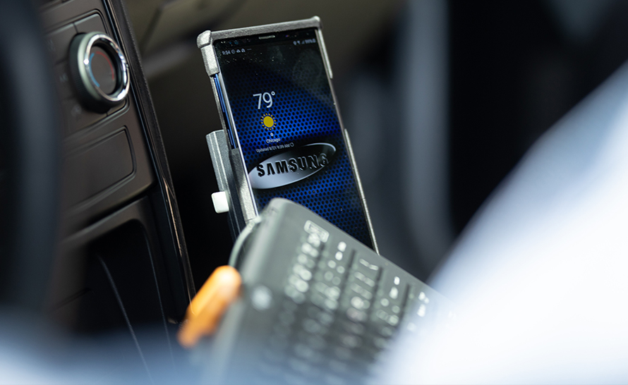 Glock, Taser i Samsung Galaxy Note 10 na wyposażeniu policjantów z Chicago