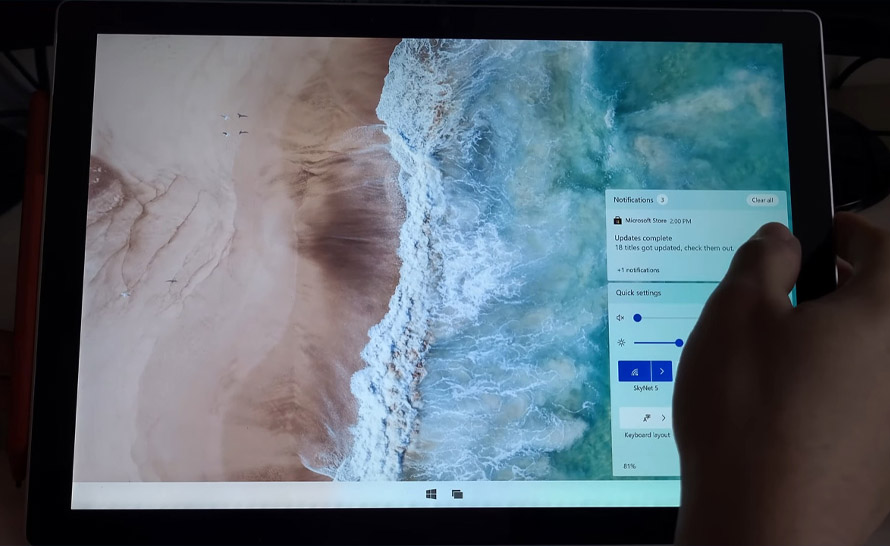 Jak zainstalować Windows 10X na Surface Pro 7? Jest już obraz i poradnik