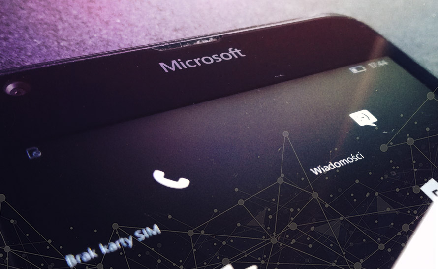 Microsoft Research chce dać Lumii drugi ekran