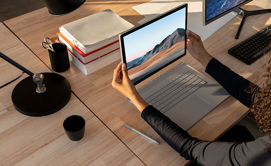 Surface Book 3 i Pro 7 z długą listą aktualizacji sterowników i firmware'u